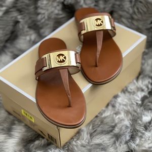 Michael Kors Warren Thong sandal